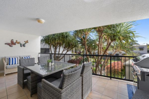 Beachside 3-Bed with Pool, BBQ, Gym & Tennis Court